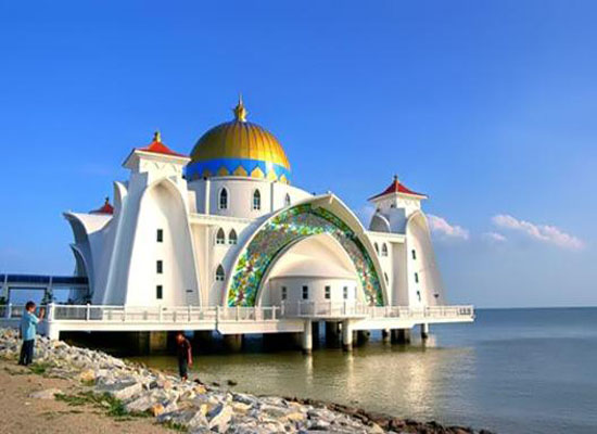 مسجد روی آب
