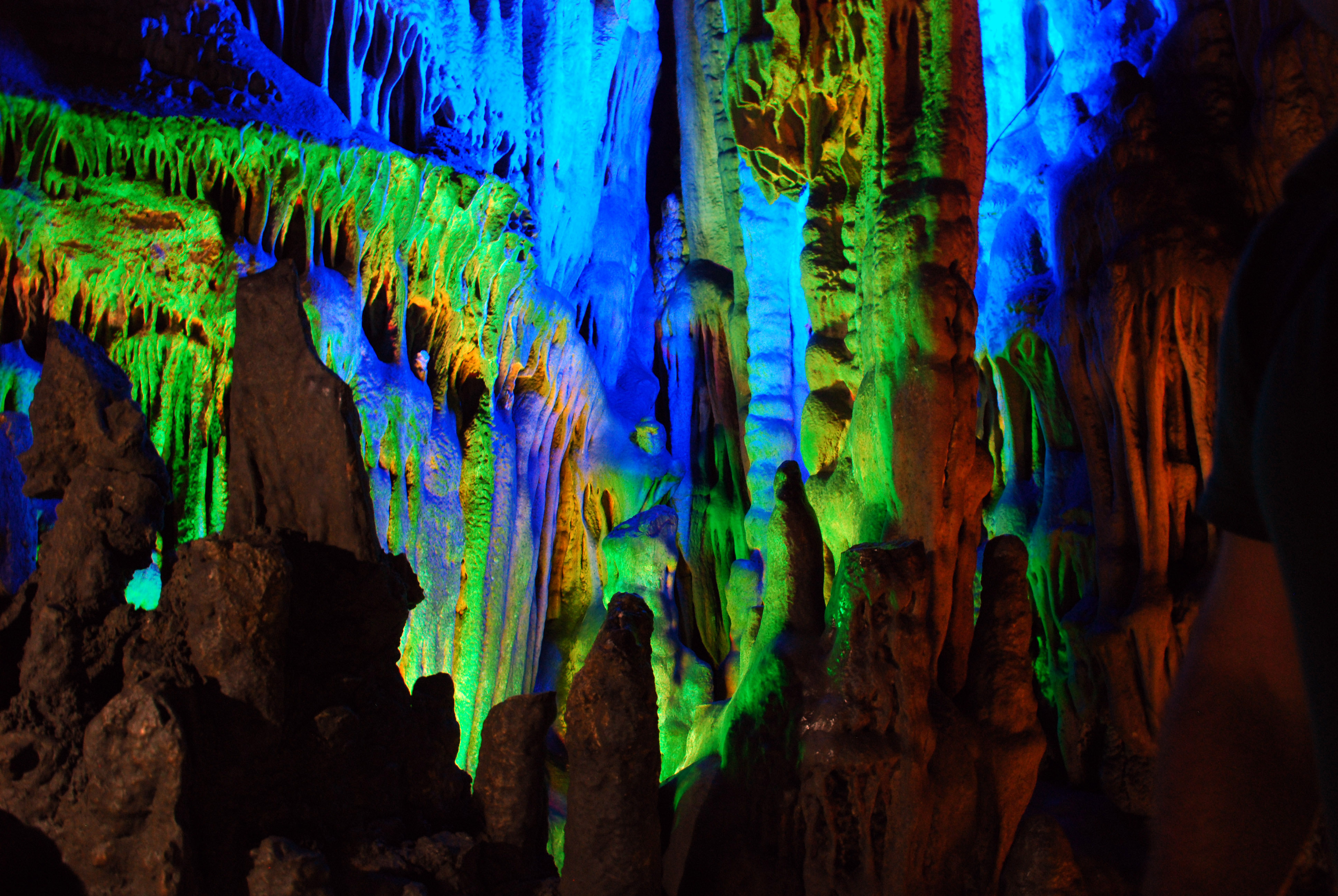 Guilin_Reed-Flute-Cave_Psychadelic-Speleothems