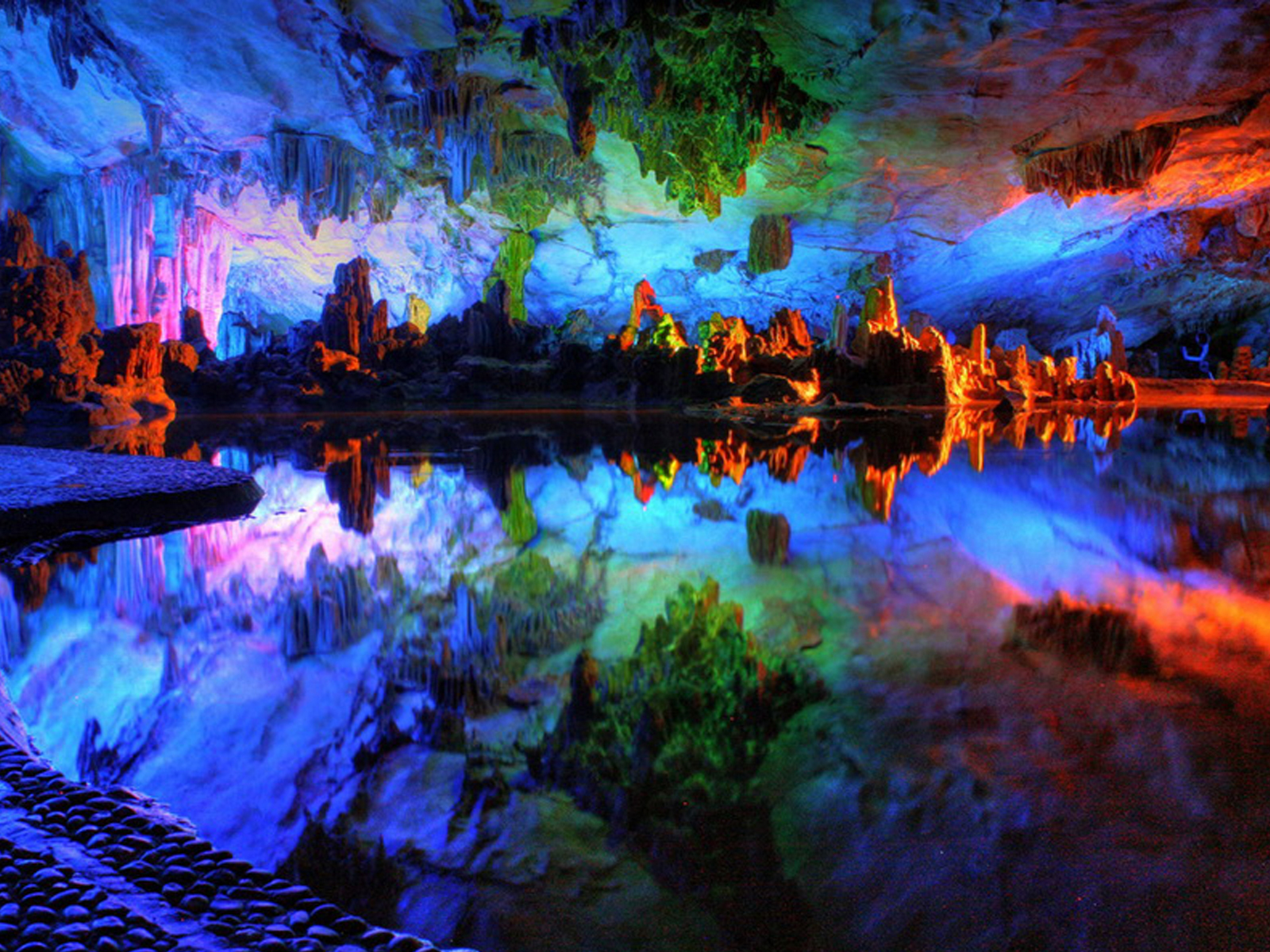 psychedelic-reed-flute-cave-china-woe1
