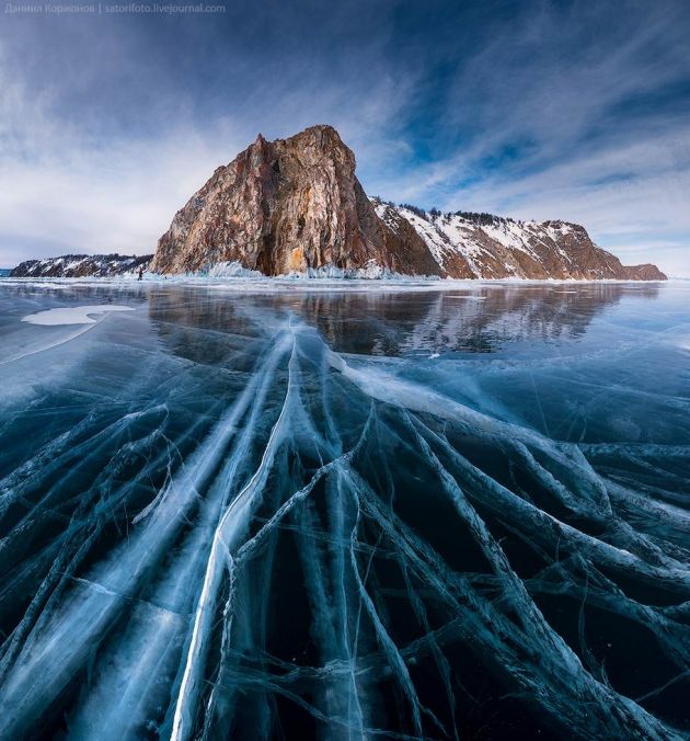 Lake-Baikal-russia-ice