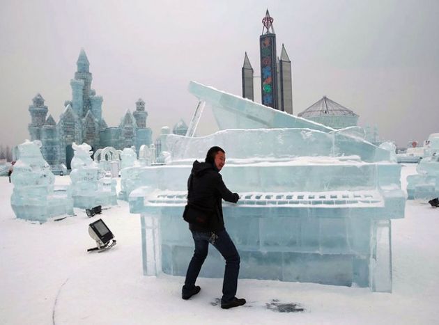2015-international-ice-and-snow-festival-harbin-china-36