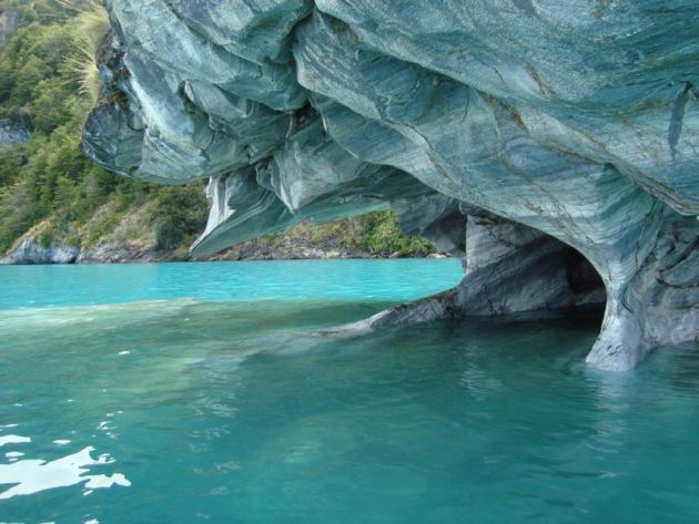 Marble-Caves-of-Patagonia-5-800x600