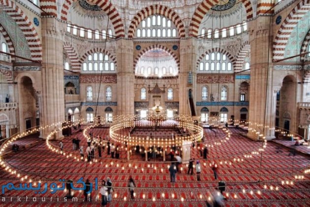 نمای داخلی مسجد «سلیمیه»